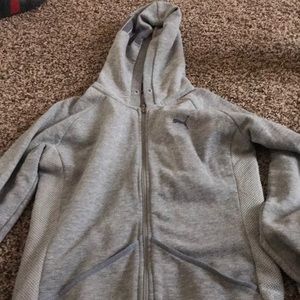 Women’s Puma Pull up.